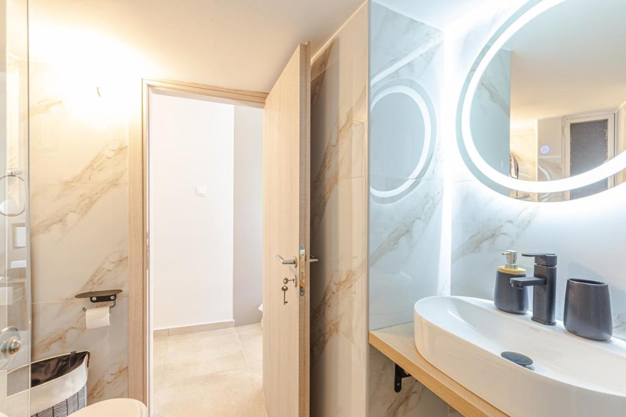 Aegean Pearl Apartment Пирея Екстериор снимка