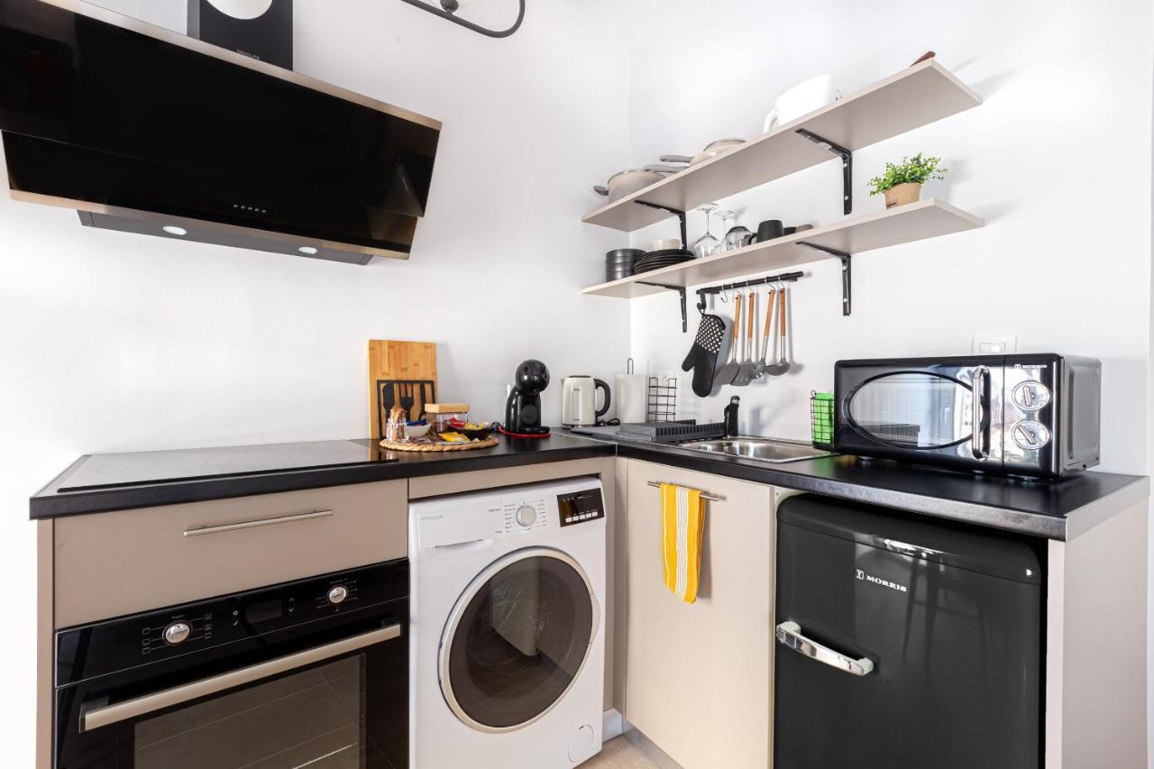 Aegean Pearl Apartment Пирея Екстериор снимка
